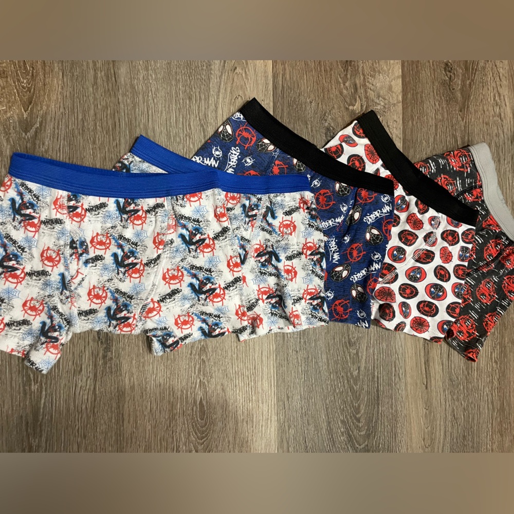 5 Pairs BOY'S Boxer Underwear. "SPIDERMAN" Boxer Briefs. Size 6/7
